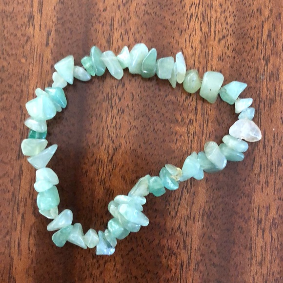 Natural  semi precious stone green earrings & bracelet set - Picture 2 of 10